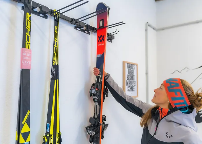 Zeitlang By Roesslwirt Hotel