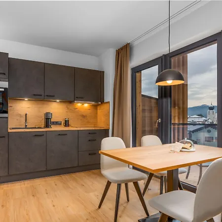 酒店 Zeitlang By Roesslwirt 5*