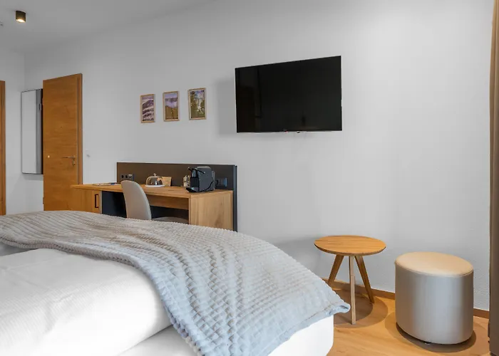 מלון Zeitlang By Roesslwirt לאם