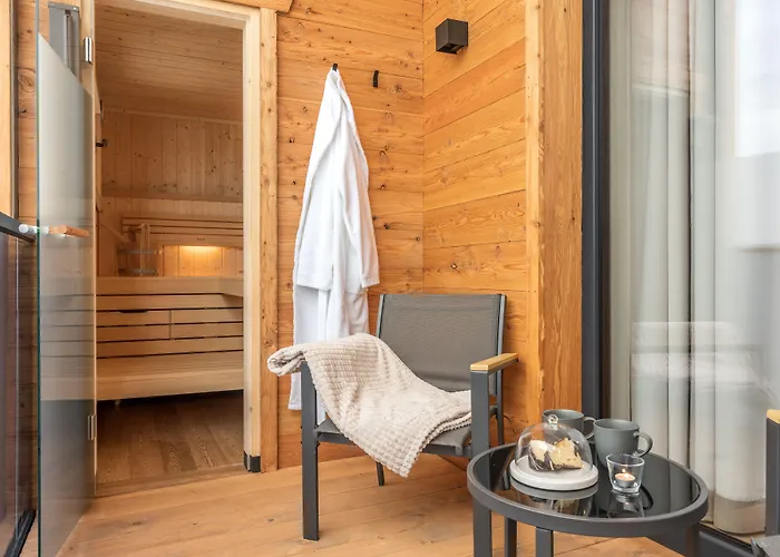 Zeitlang By Roesslwirt מלון